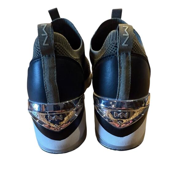 Mark Nason Women’s 7.5 Olive Green Slip-On Sneakers - Picture 5 of 8